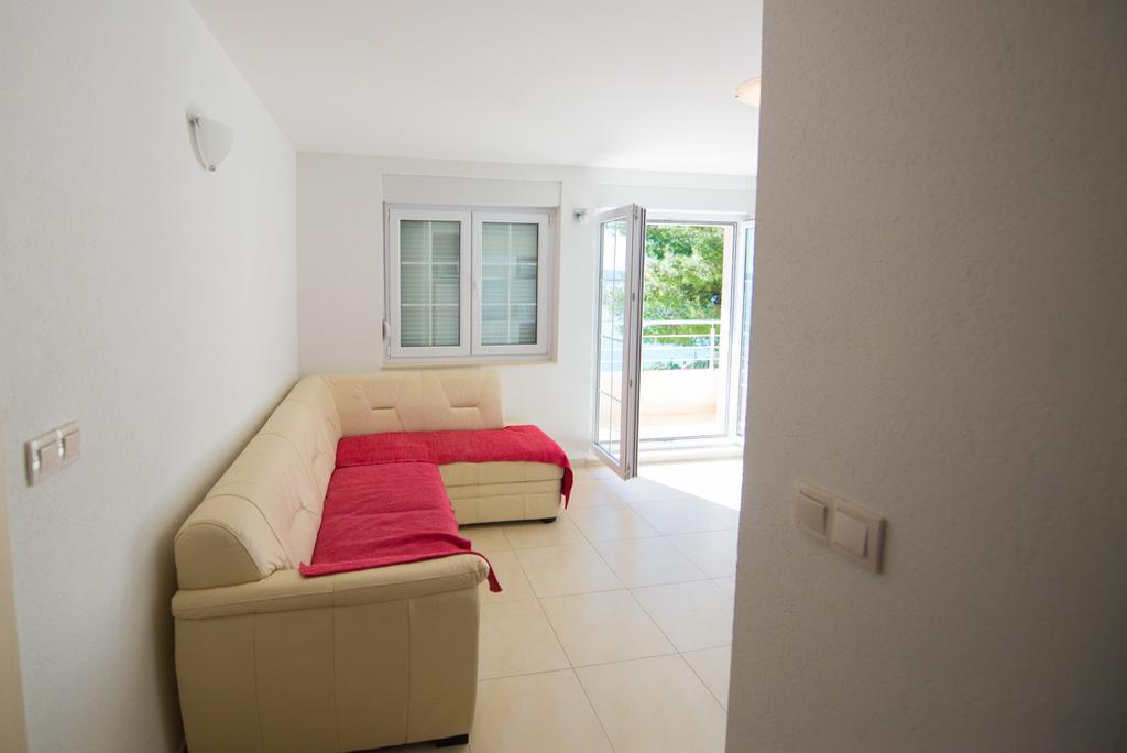 Apartments Karlo Baška Voda Cameră foto